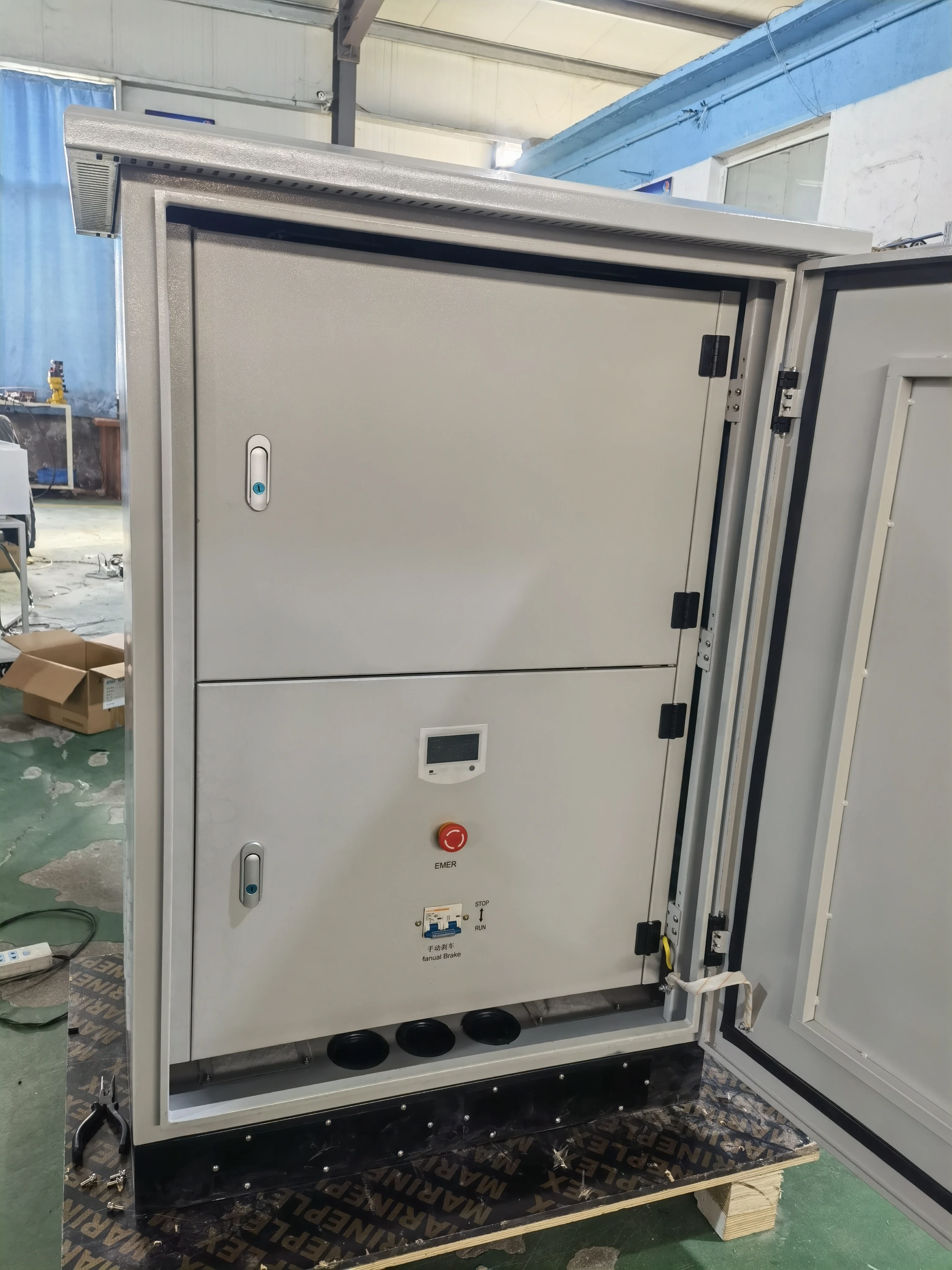 10KW Grid-tied Wind Turbine Inverter with Controller Built in All in One Grid Connected Wind Power Inverter and Controller