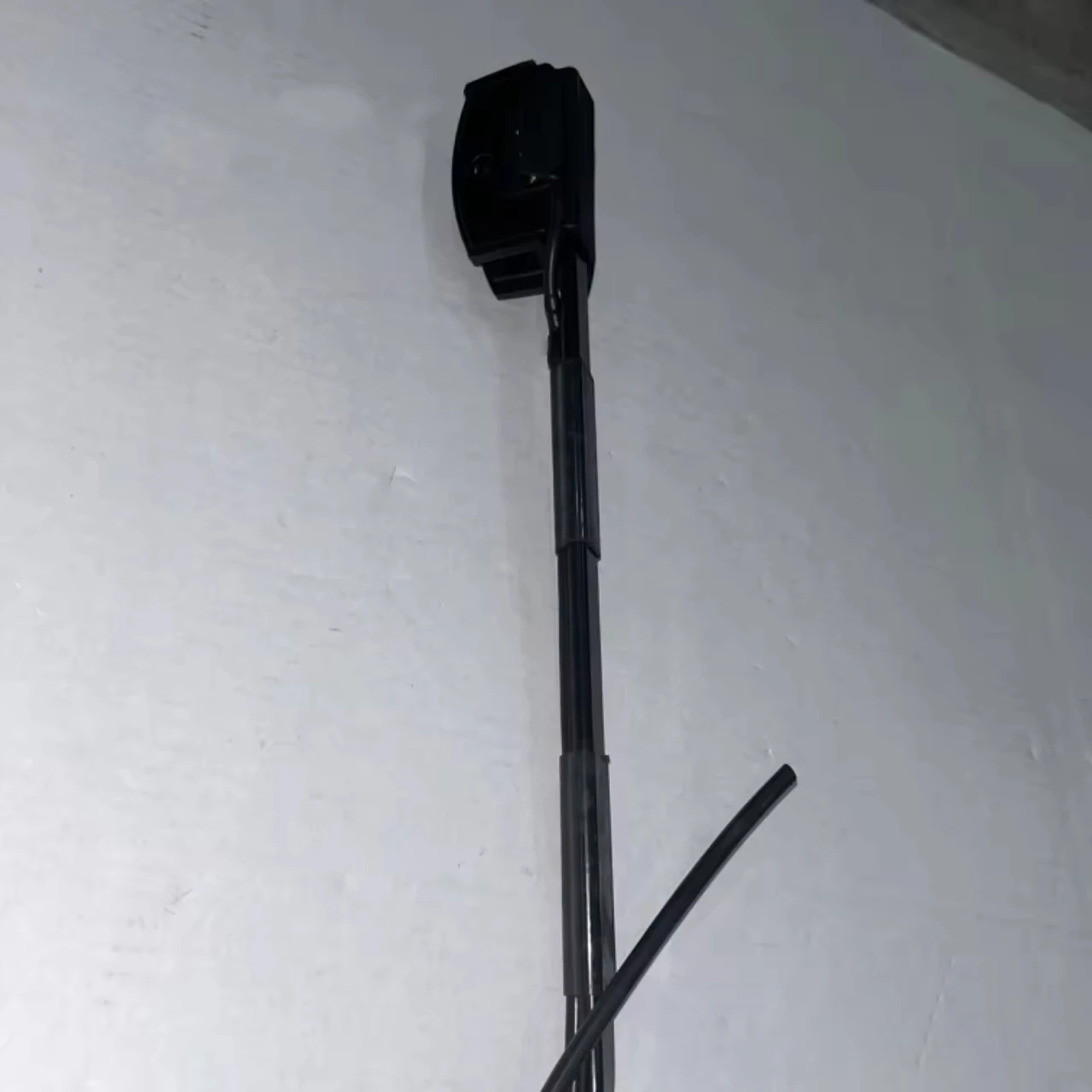 Hot Selling High Quality Bus Wiper 32 Inches Original Bus Front Windshield Wiper Arm for King Long XMQ