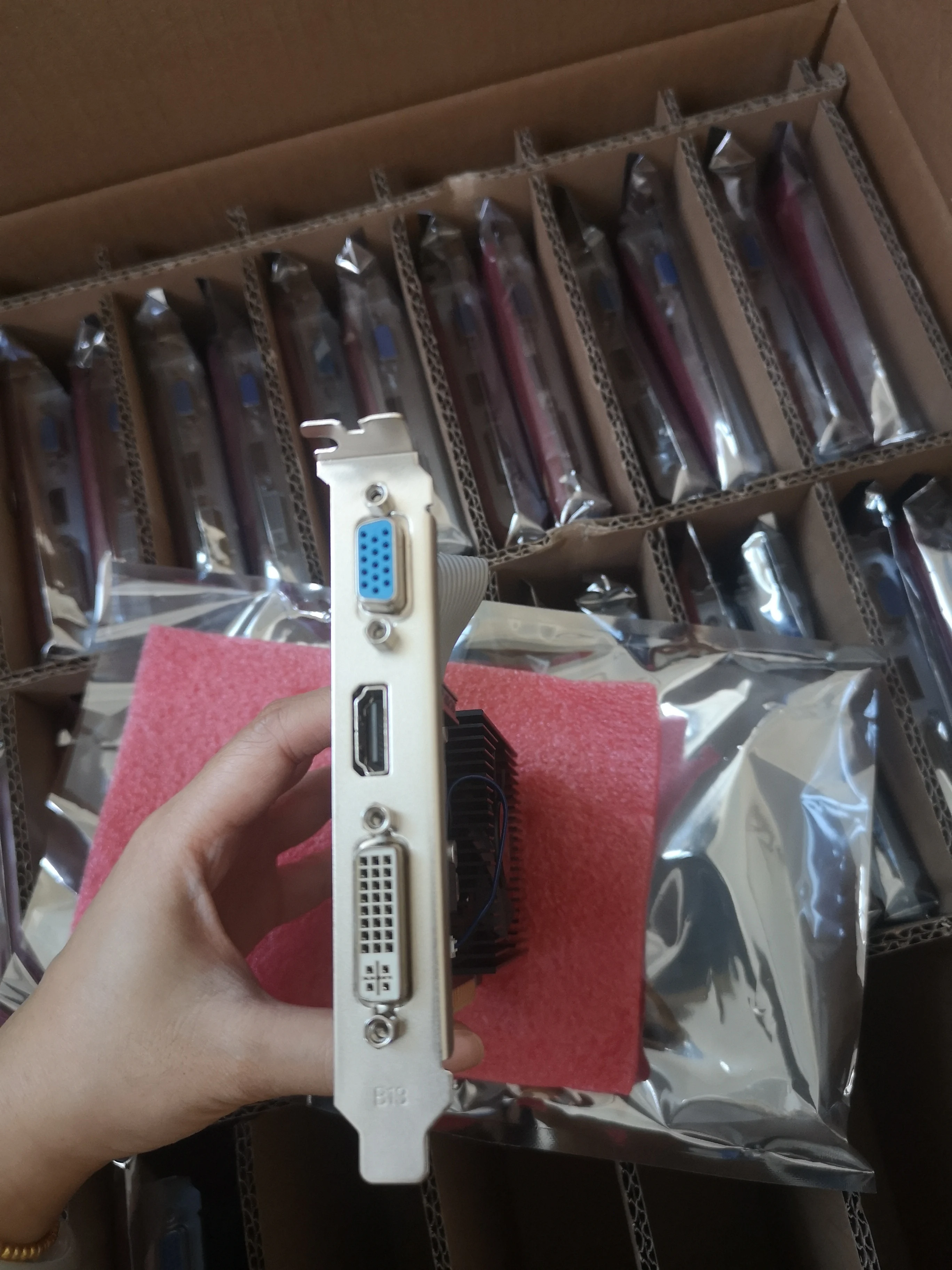 Wholesale GT210 GT220 GT240 GT340 1Gb thin Graphics Card 64bit Ddr3 Video Cards Gpu GT210 1Gb in good price