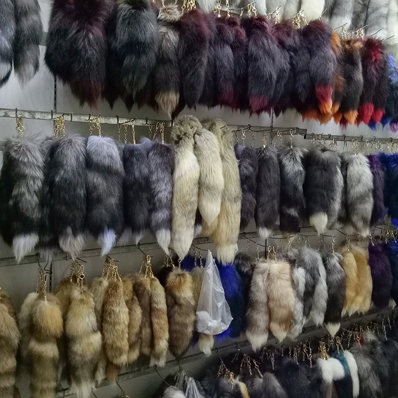 Wholesale Large Size Foxtail Fluffy Cheap Fox Fur Tail For Decoration Real Fox Tails