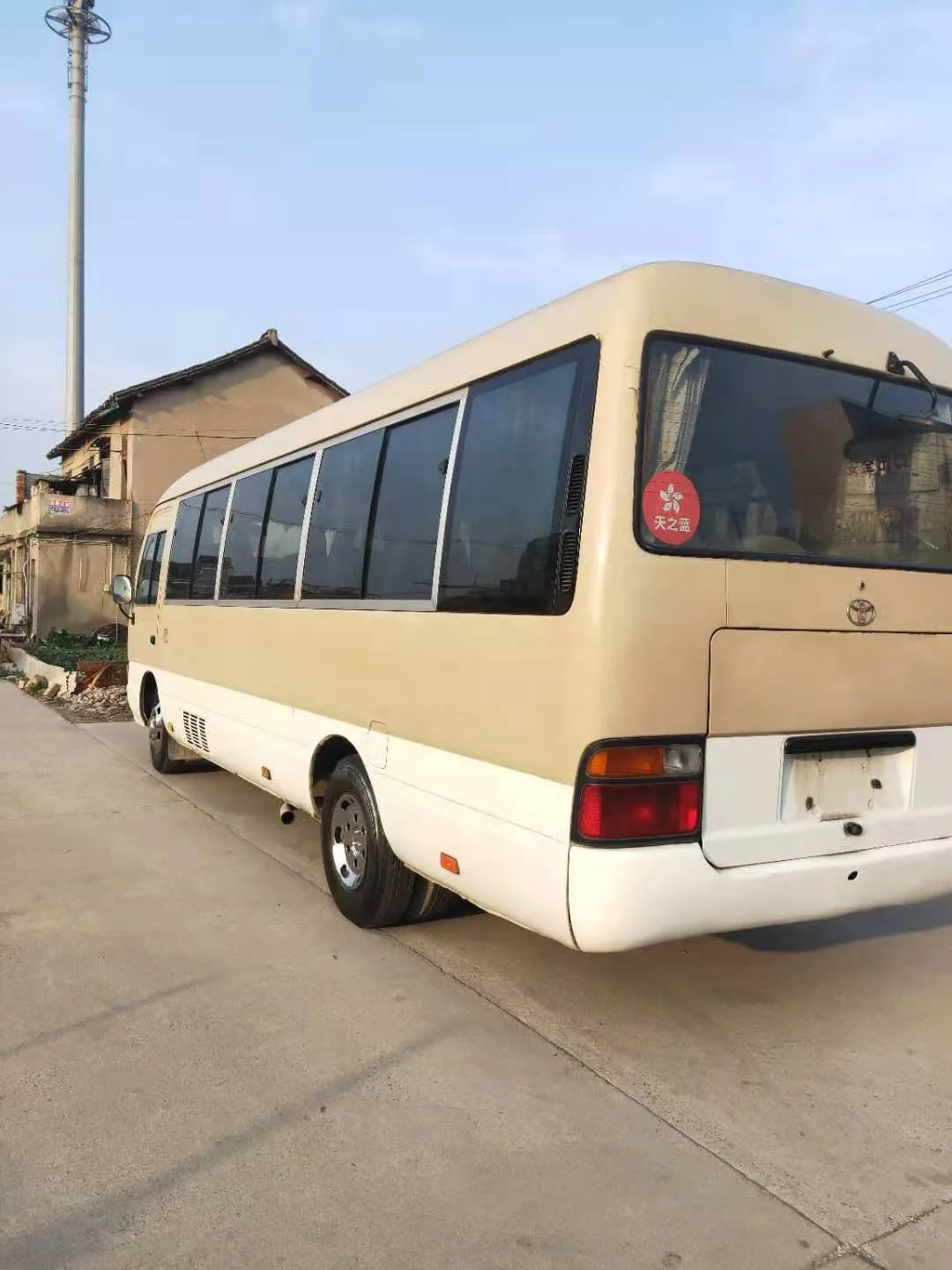 100% Original Japan Used Coaster Mini Bus luxury Japan coaster bus 29 seats Used Coaster bus for sale cheap price