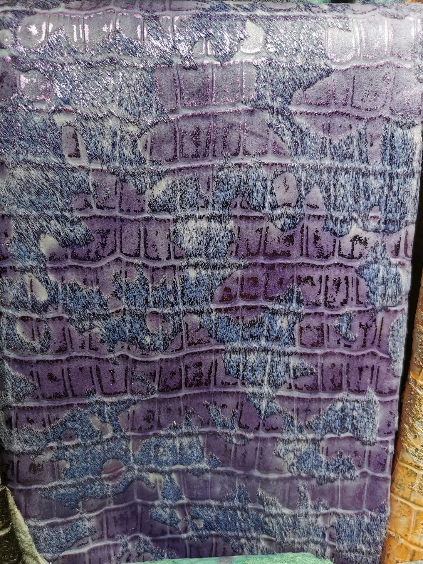 2021 New Arrival  Animal Leather Skin Natural Eco Dyed Alligator Pattern Emboss Genuine Horse Fur Skin Hide For Furniture
