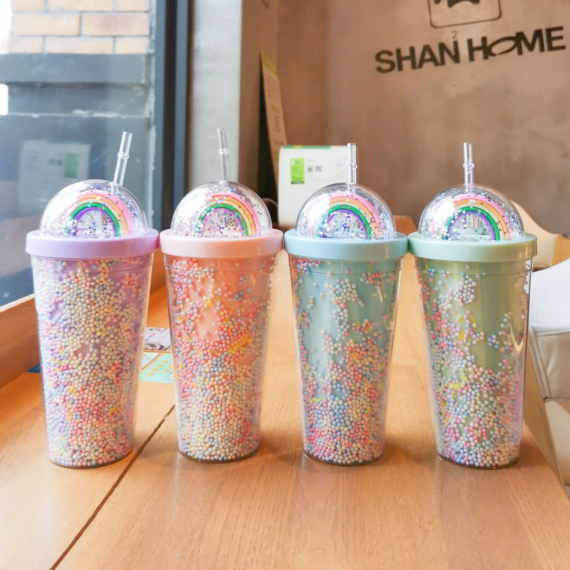 Wholesale 550ml clear creative glitter shinny plastics tumbler girls travel double wall drinking bottles cups with straw