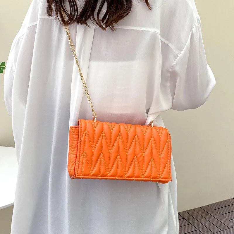 Candy-Colored Mini Square Bag 2023 New Fashion Diamond Embroidery Handbag Simple Shoulder Messenger Bag