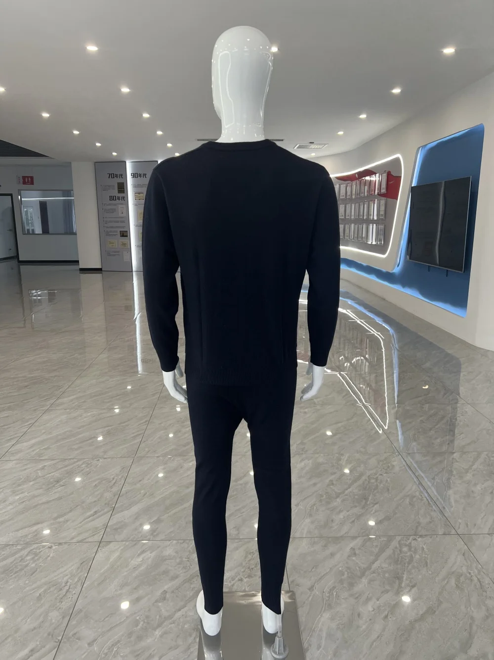 NEW sale woollen sweater suit for Man anti-static  keep warm M02