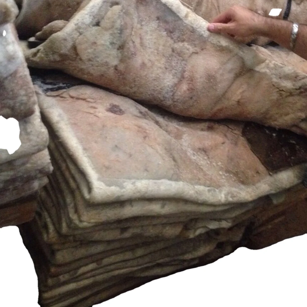 00% Genuine Cow Hide Skins & Rugs Available for Export