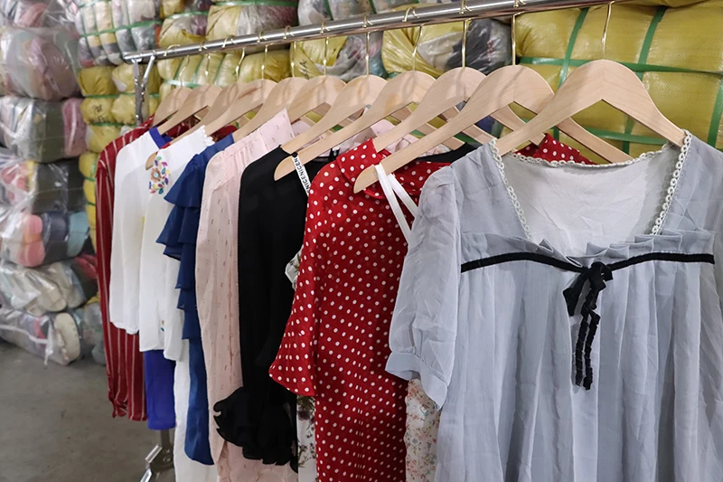 Guangzhou Zagumi Vente En Gros Soiree Creme Abaya Friperie Second Main Turki Les Abaya Dubai Friperie Engro Ceremonia 2023