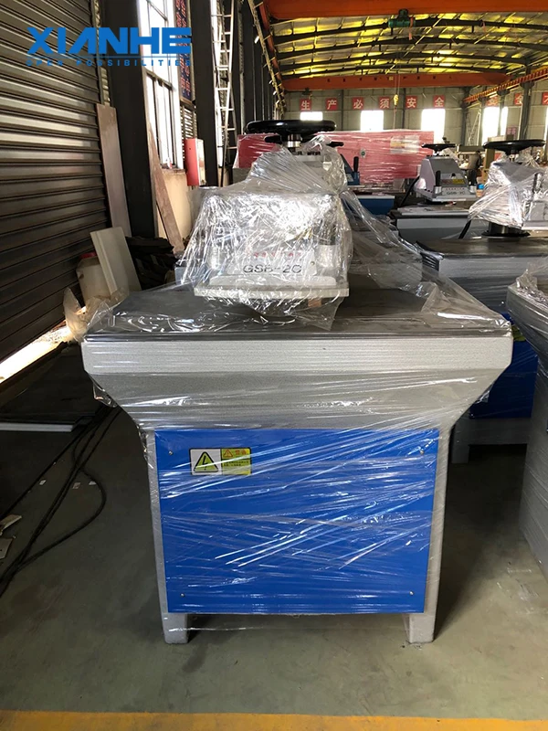 Гидравлический штамповочный пресс с поворотным рычагом