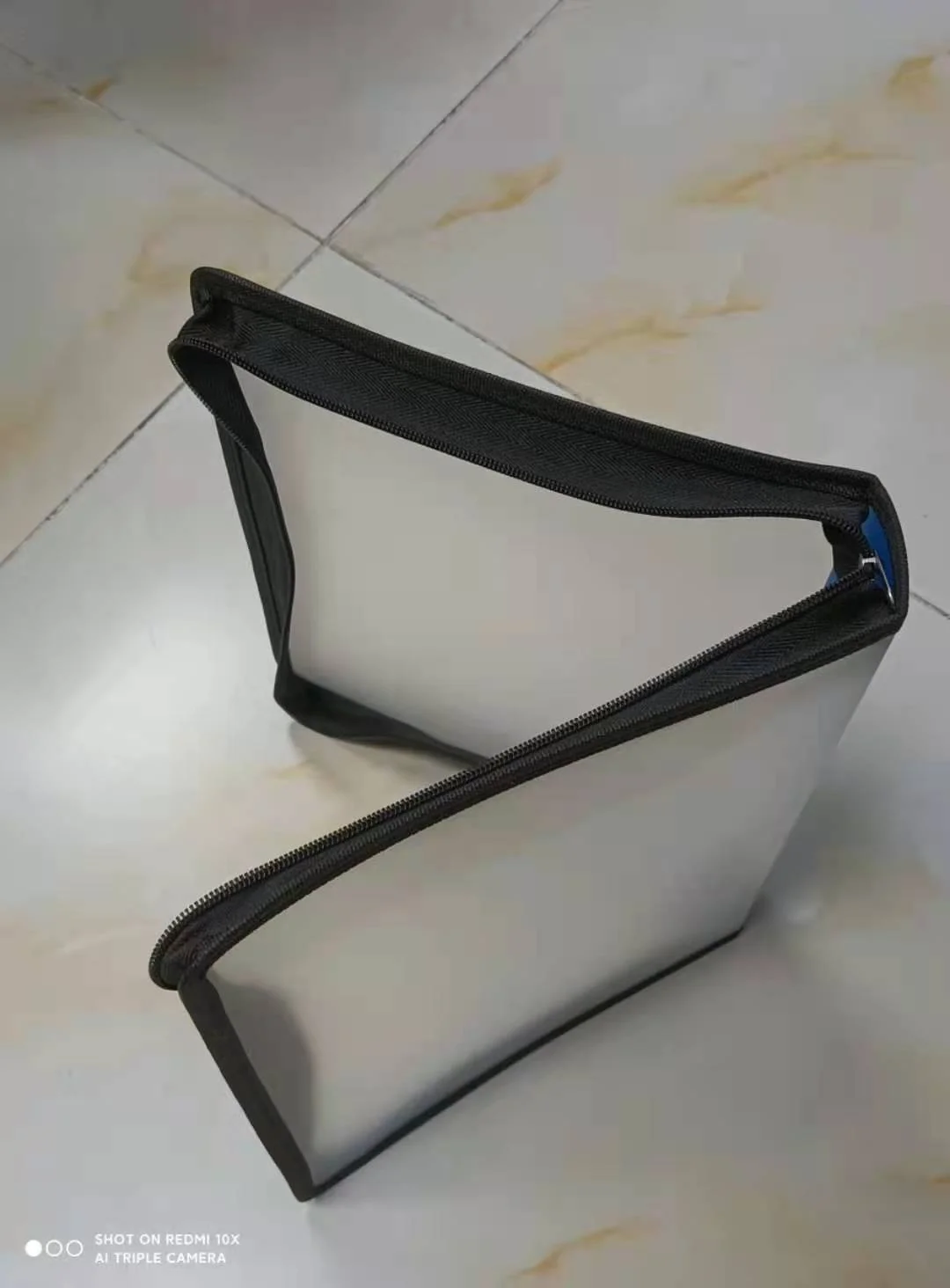 
Hot Sale New Fashion pp zipper Folder Frosted Plastic File Bag with Zipper Lock for Office Documents Bags with Factory Price 