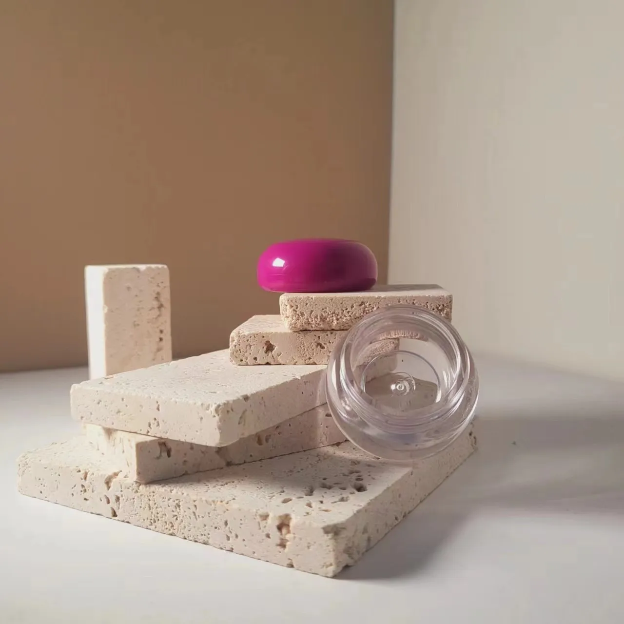 New Design 5g  Empty Pink Plastic Jar Purple Lip Balm Container Portable AS Clear Lip Mud Jar