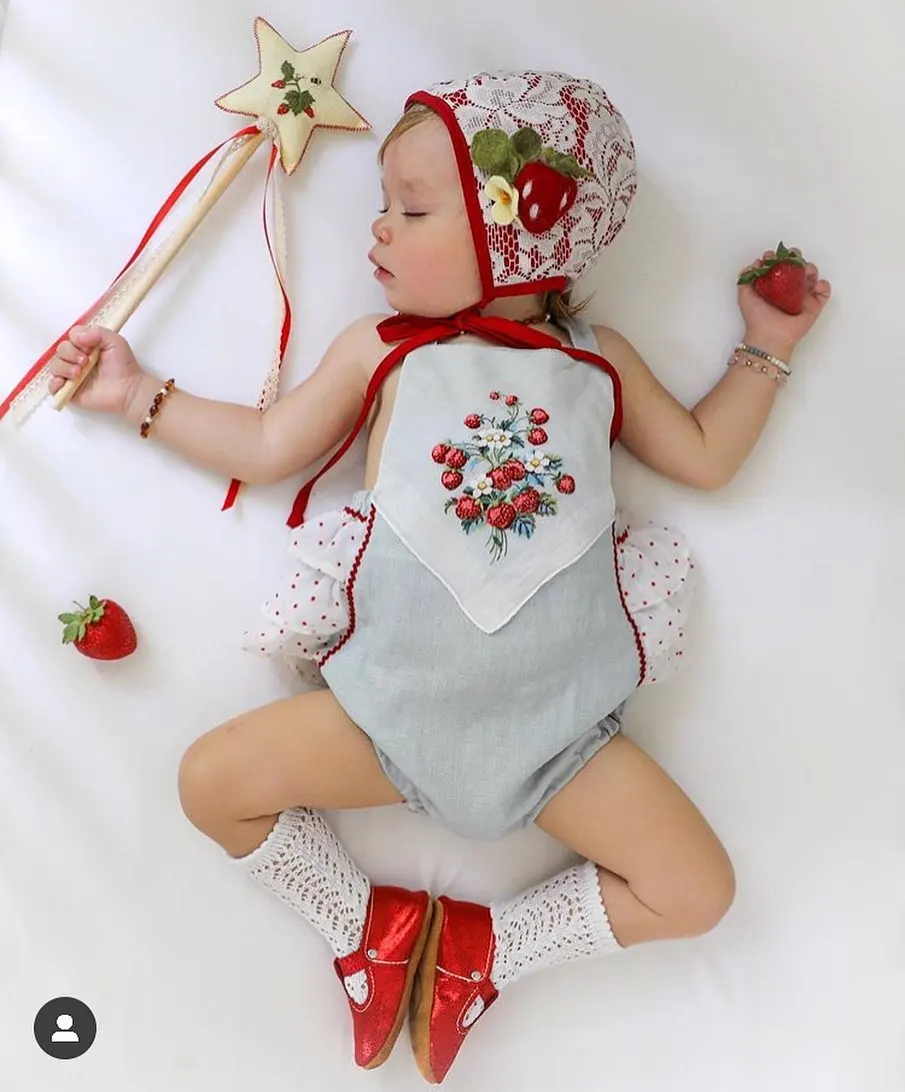 Uron reasonable price gym custom kids lace non slip kids socks