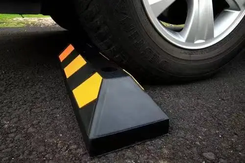 Rubber   Parking Lot Equipment Wheel Chock Wheel Stopper