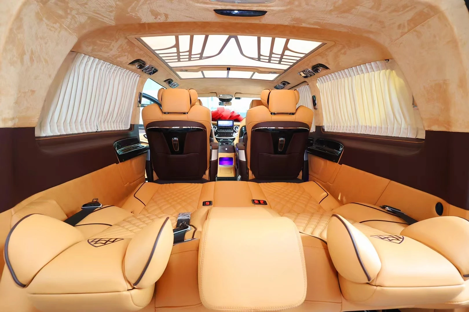 Hot Selling New Mercedes Vito Sprinter Luxury Van Aviation Leather Seats Multifunctional Rear Camper Van Car Interior Upgrades