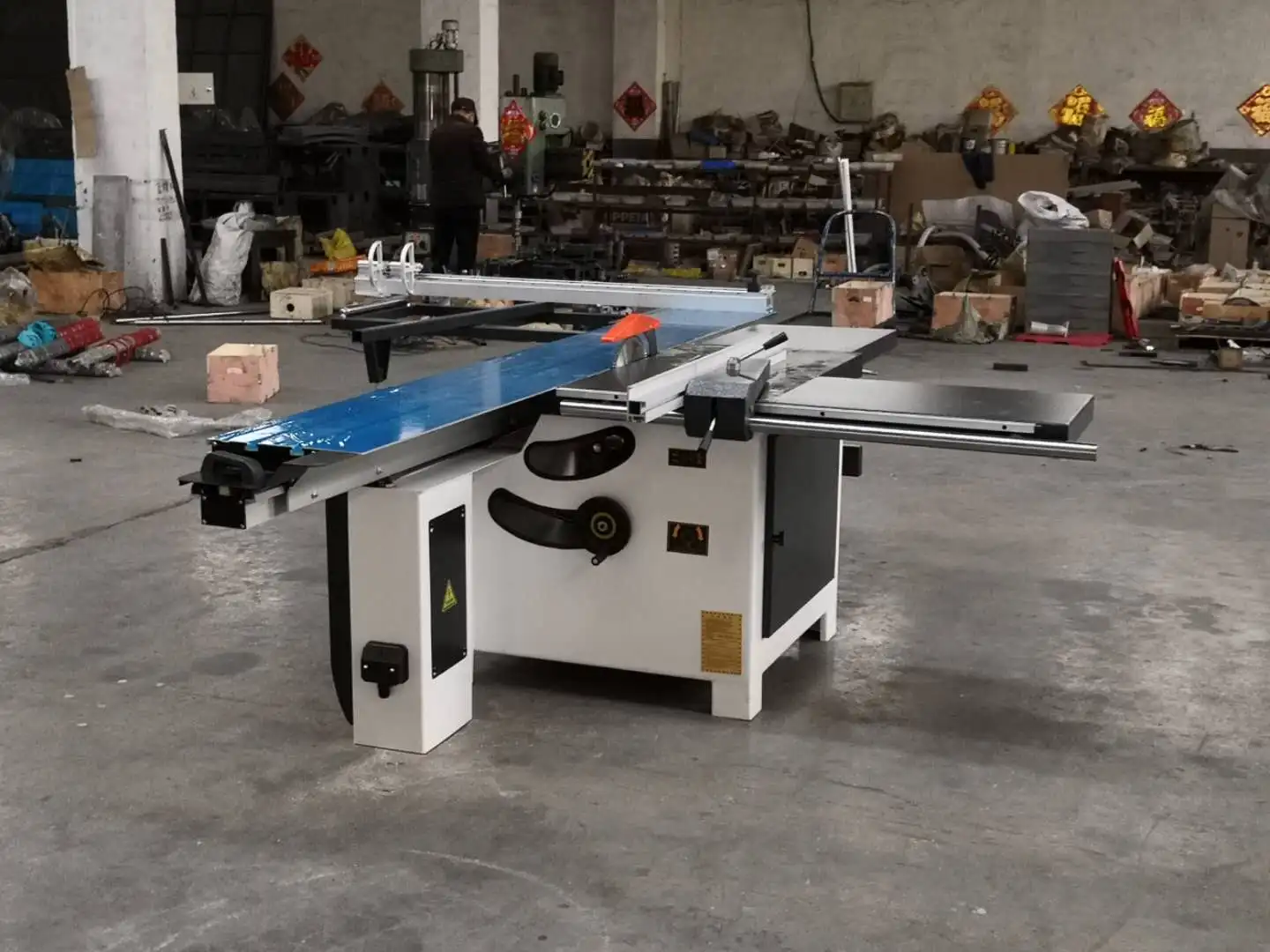 Деревообрабатывающая панельная пила 45 градусов, скользящий стол, пильный станок