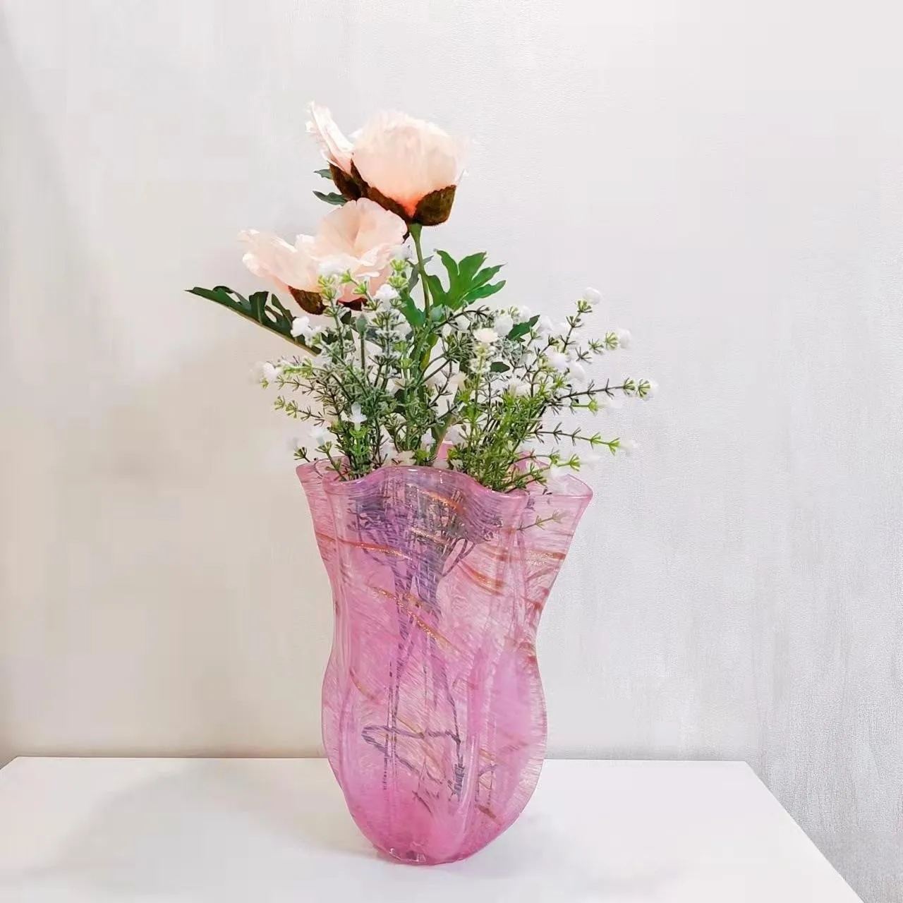 Modern hand blown Home Hotel tabletop decor handmade cherry pink gold pink colored glaze Murano art flower arrange glass vase