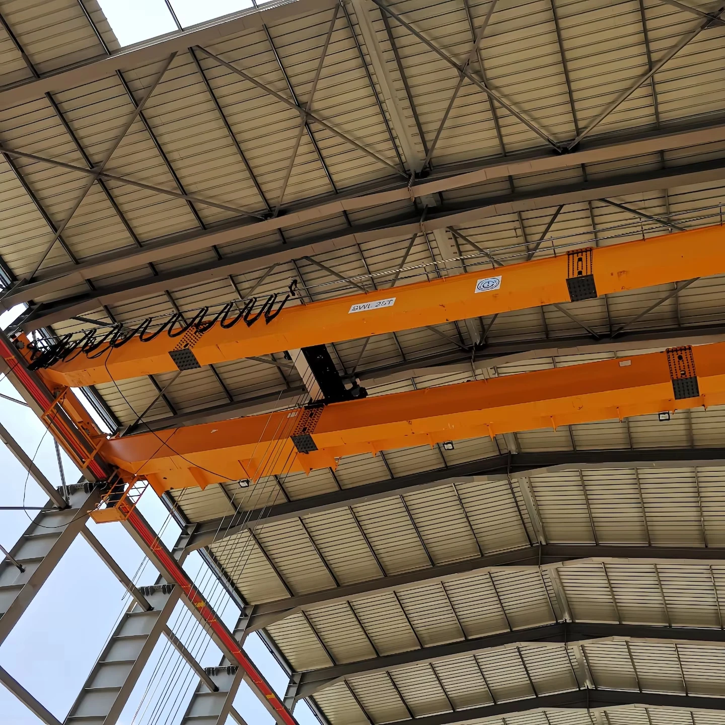 Dual Girder Overhead Bridge Crane with 10ton Lifting Load 25m Lifting Height New Used Condition for Construction Farm Industries