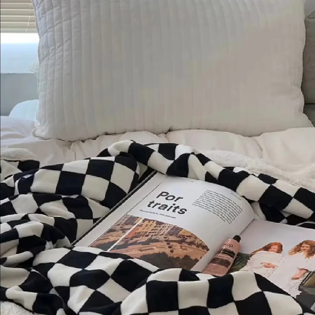 Hot Selling Products 2022 High Quality Manufacturer Cheap Plaid Warm Super Soft Custom Color Flannel Fleece Sherpa Throw Blanket