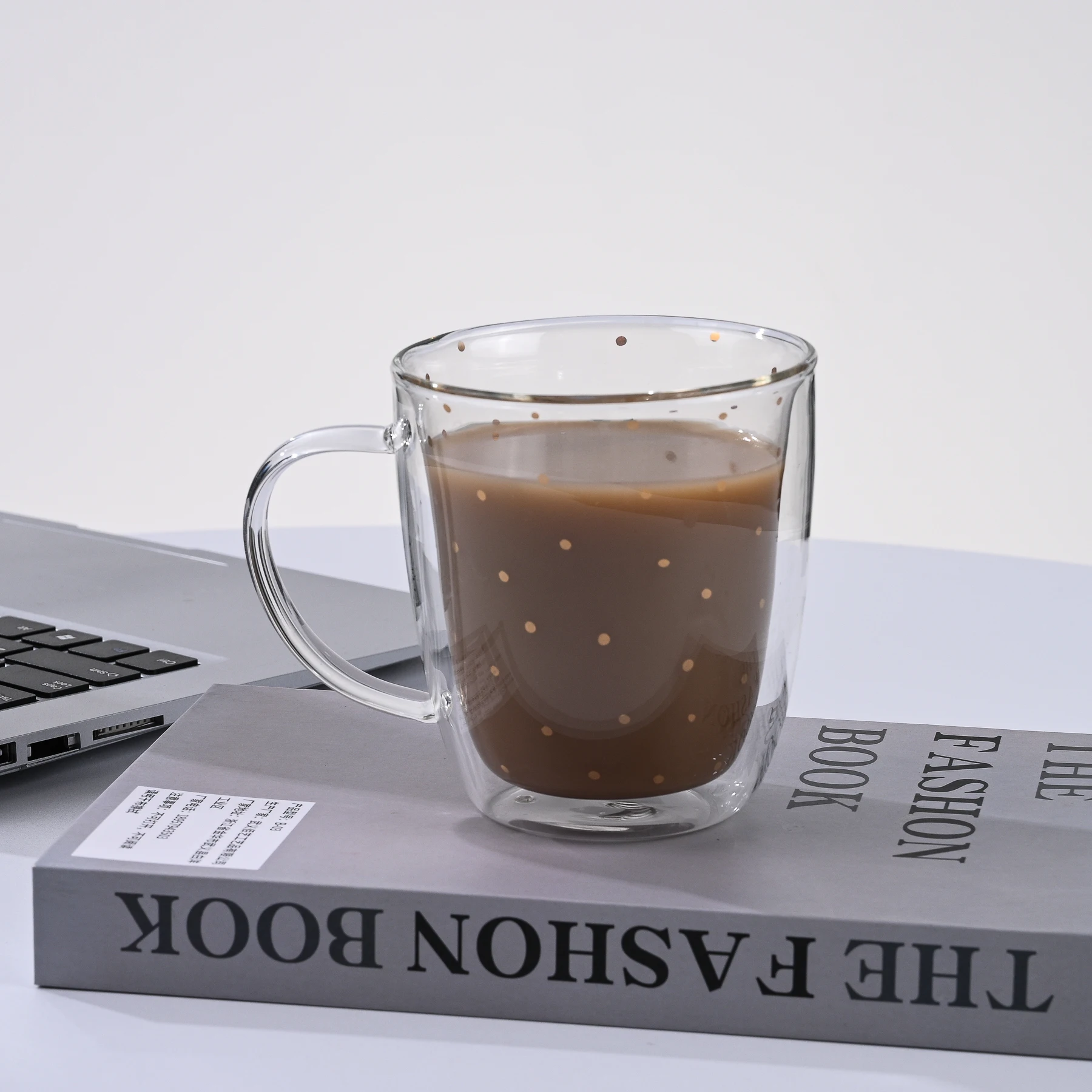 Gloway Manufacturer Cute Christmas Heat Resistant Handled Insulated Coffee Mug Christmas Tree Cup Double Wall Glass Mug With Lid