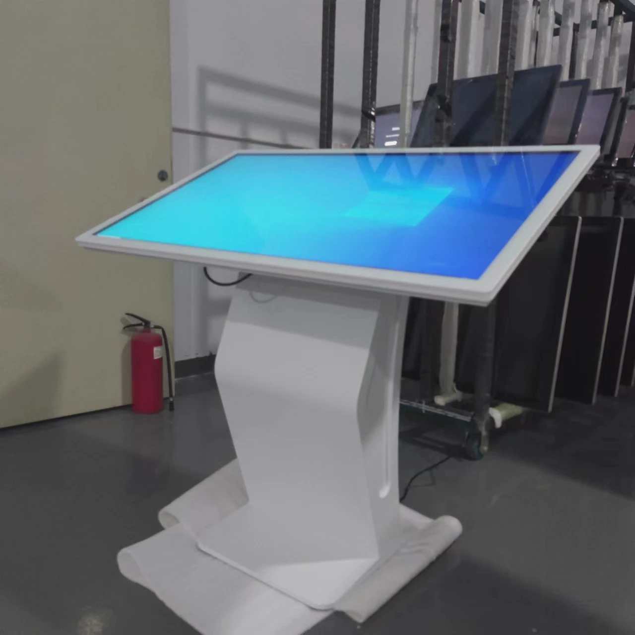 55 inch 4K screen 3840x2160 floor stand digital signage touch screen kiosk with wifi totem