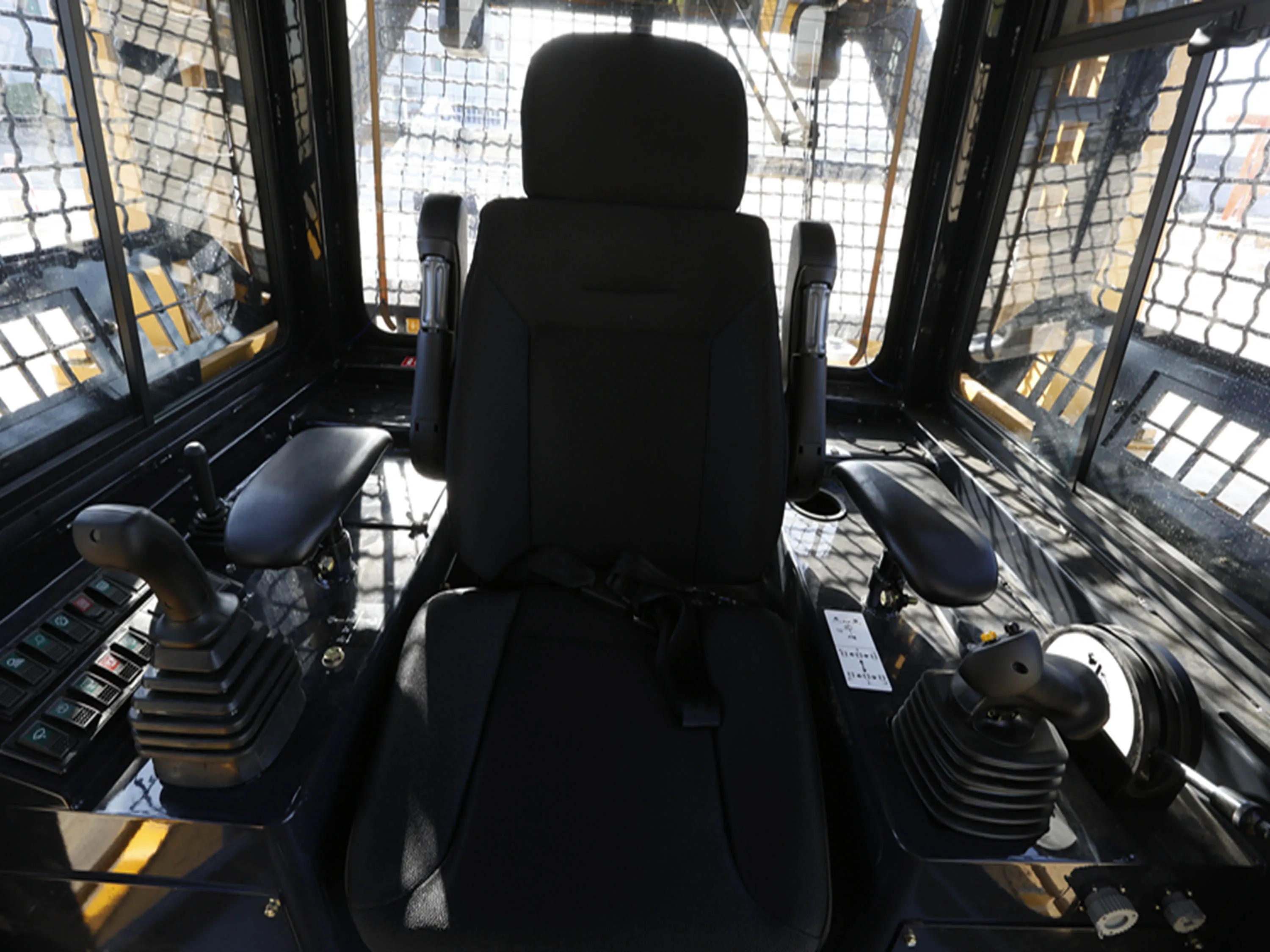 220 hp bulldozer with rops cabin three shank ripper air conditioner Straight blade