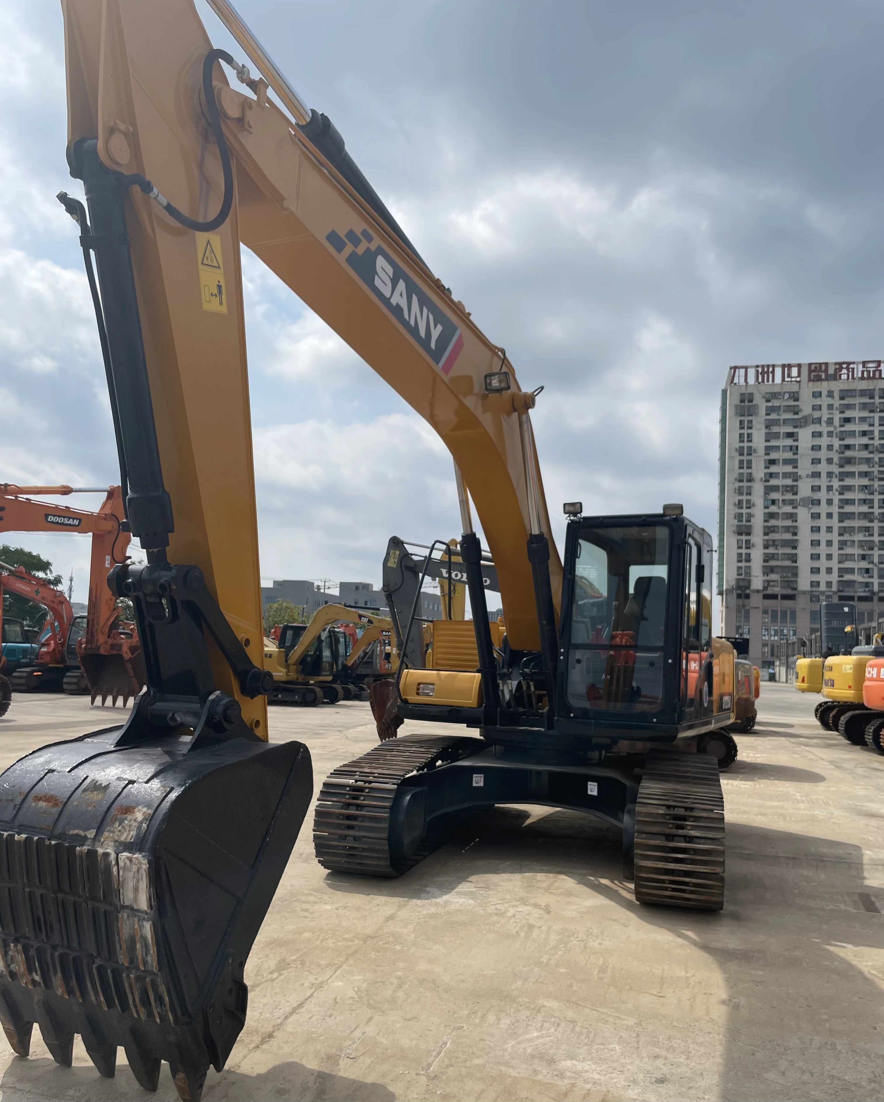 Экскаваторы SANY SY215c Sany 215c 215 sy215 Sunny по низкой цене для продажи