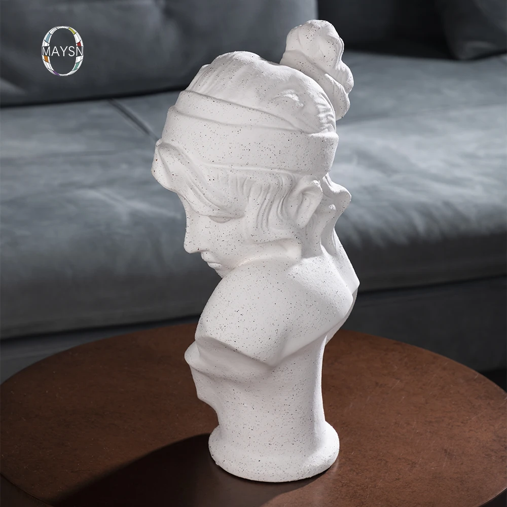 OMAYSN Wholesale Sculpture Art High-end Handicraft Showroom Luxury White Ceramic Ornament for home decor modern