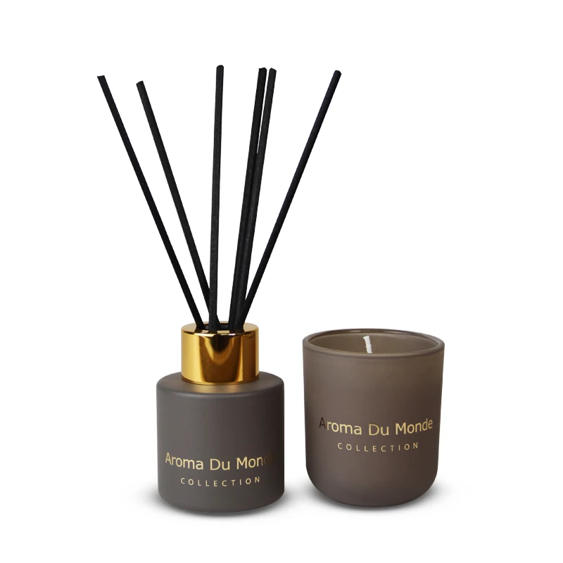 Wholesale Luxury Custom Gift Set Glass Bottle Essential Oil Scented candle diffuser gift set with glass candle jar