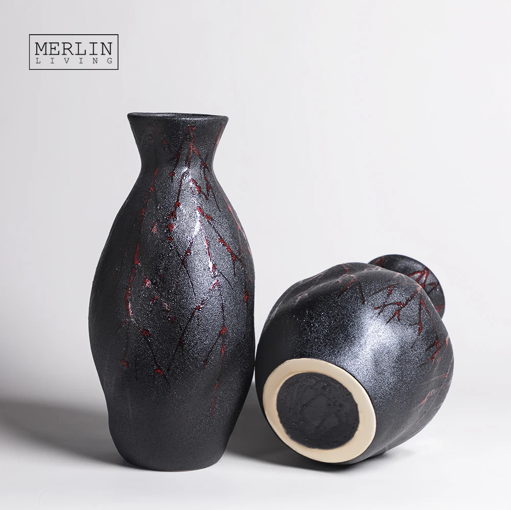 Merlin Living red texture flower vase decoration traditional style vase art plain and elegant hotel ornament for black vase