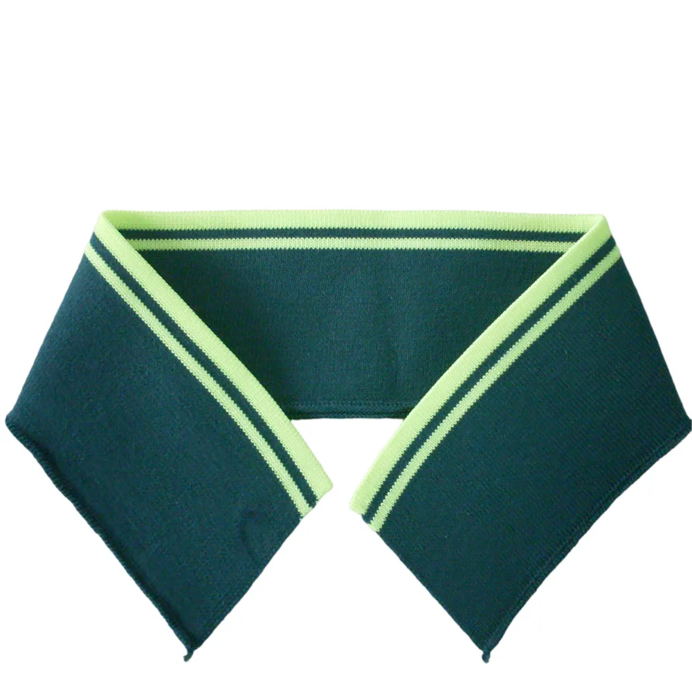 Модный двусторонний жаккардовый воротник не позволит себе мяч, не деформирующие манжеты, трикотажный ребристый воротник