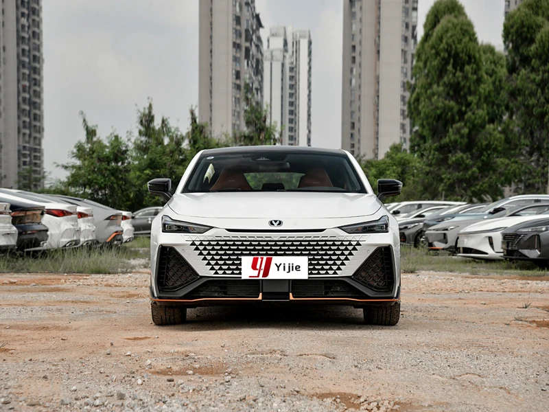 2024 Changan Uni-V Turbo Engine Turbocharged Gas Classic Sedan New Cars Ventilated Disc Electronic Parking Left Wholesale