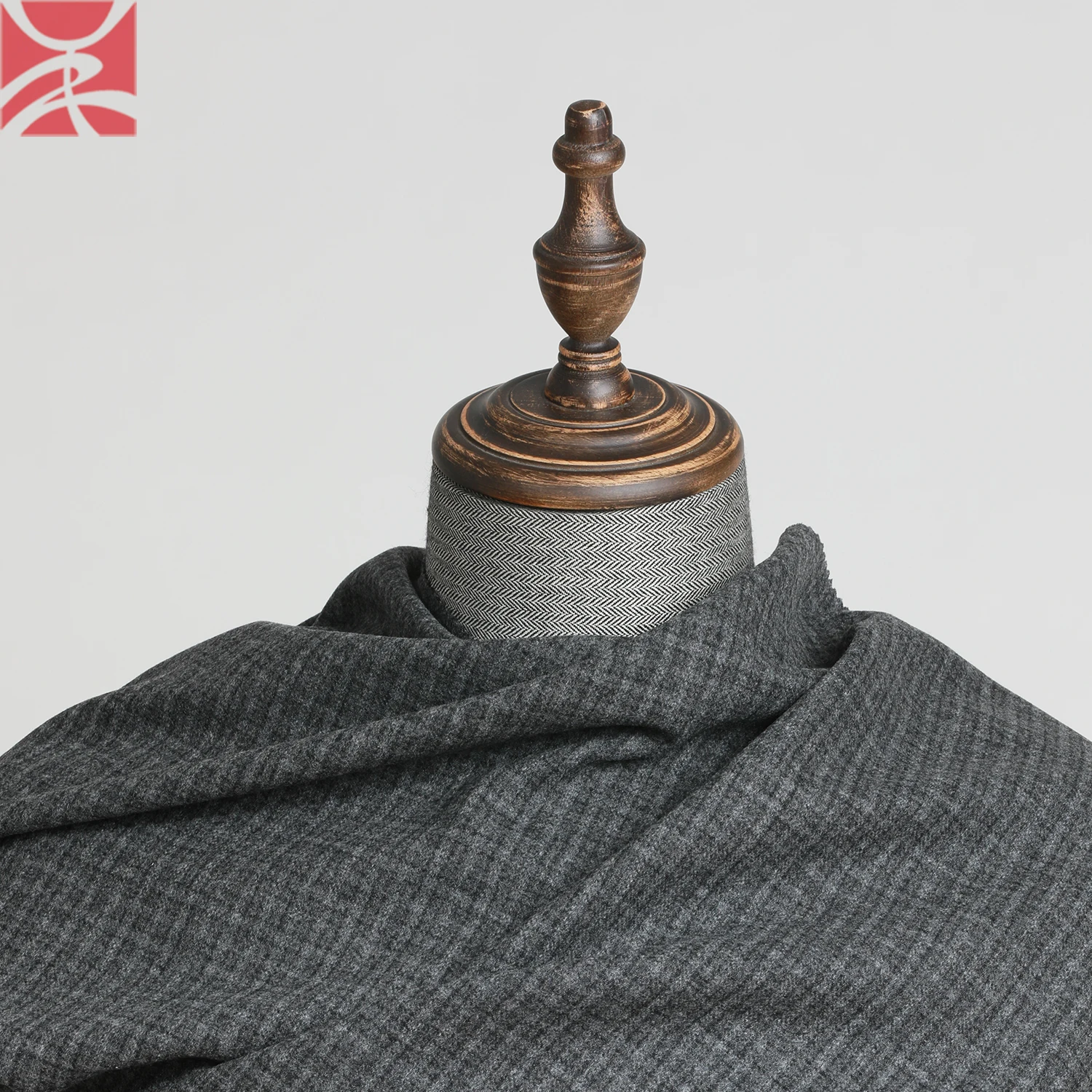 High quality 95% wool 5% cashmere  yarn dyed plaid flannel fabric for winter garment coat