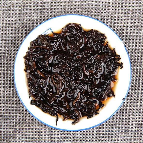 Wholesales shu puer tea cake iceland golden buds fermented Yunnna puerh cha bing 357 gram bing cha