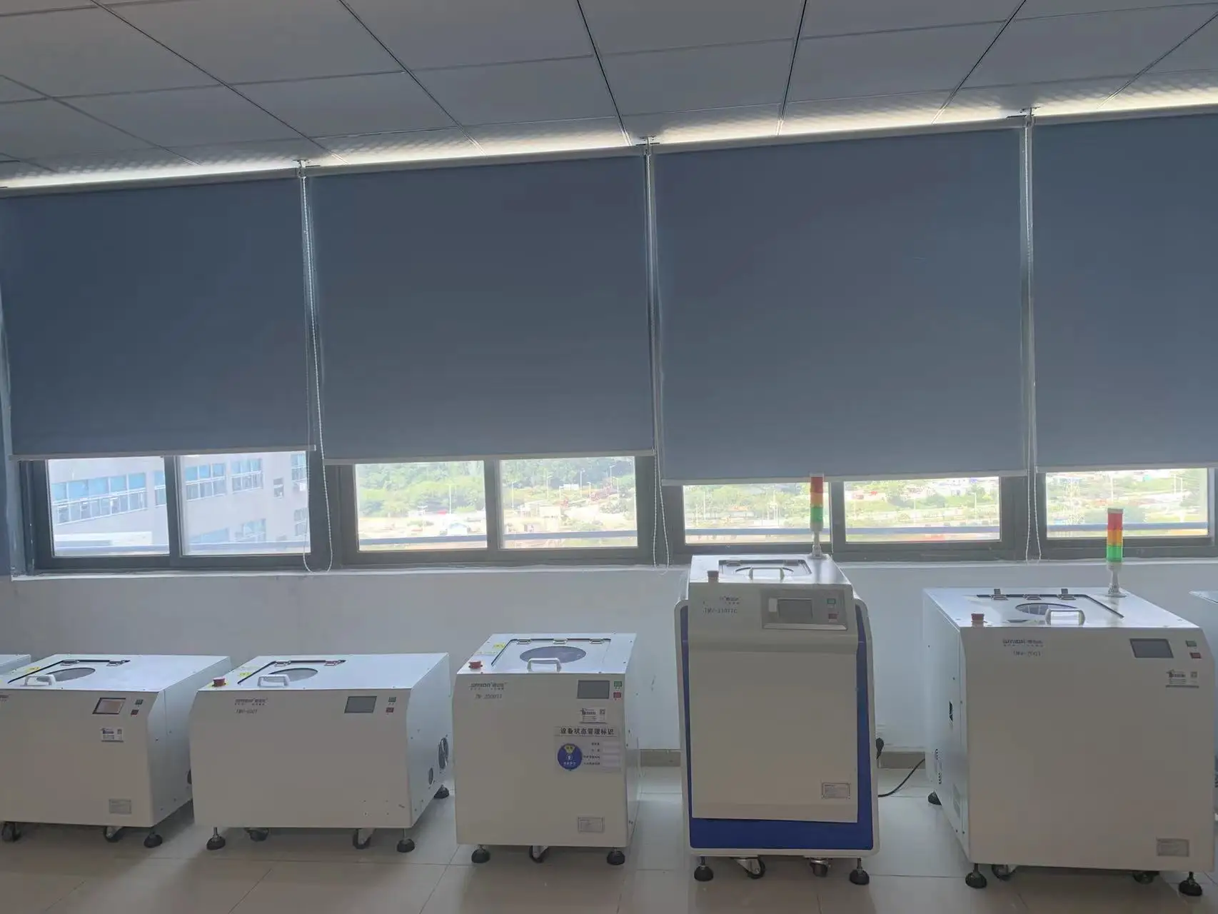 Double Planetary Centrifugal Deaeration Mixer For Stirring High Viscosity Material With Water Cooling Temperature Control