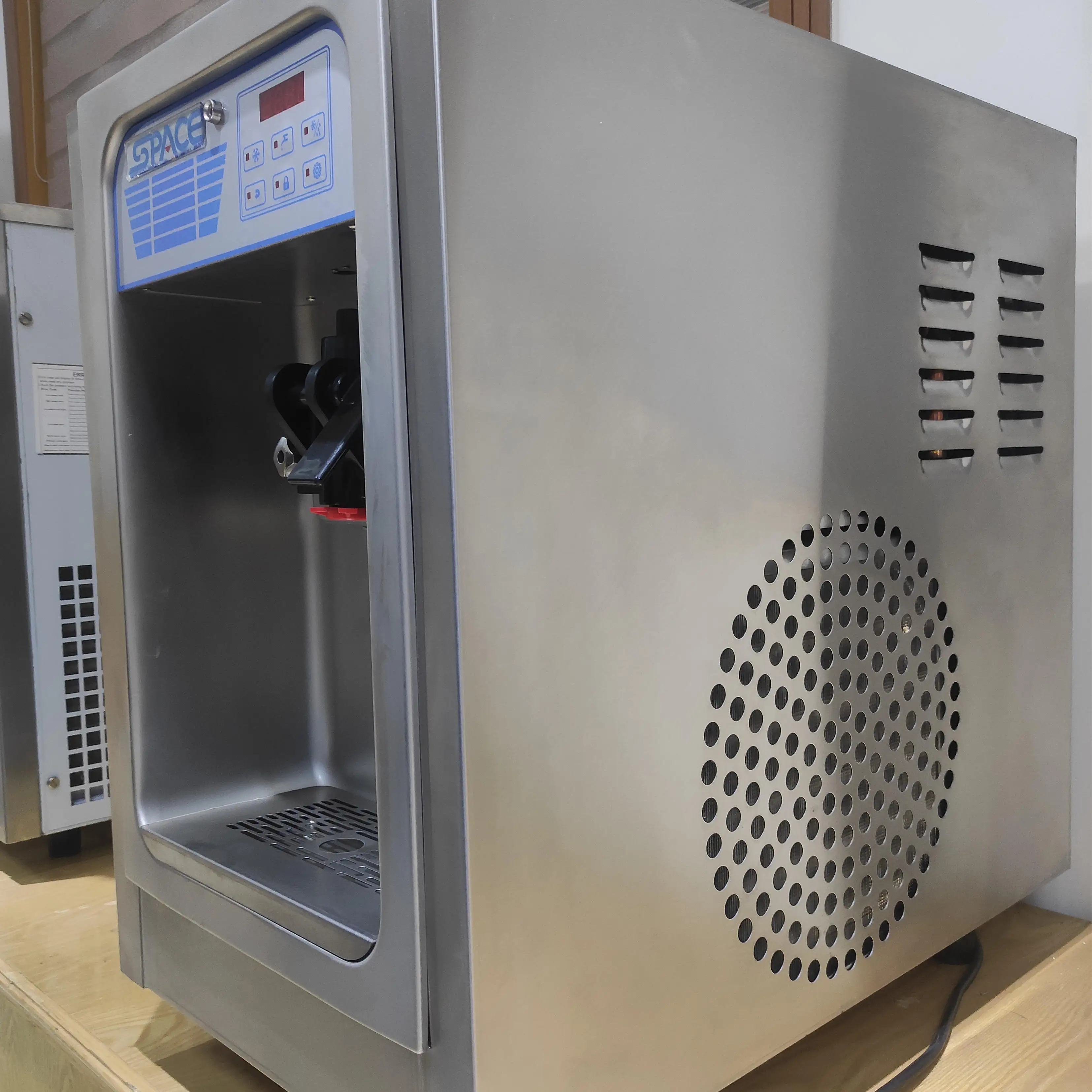 CE ETL approved one nozzle soft serve ice cream making machine Italy frozen yogurt maker