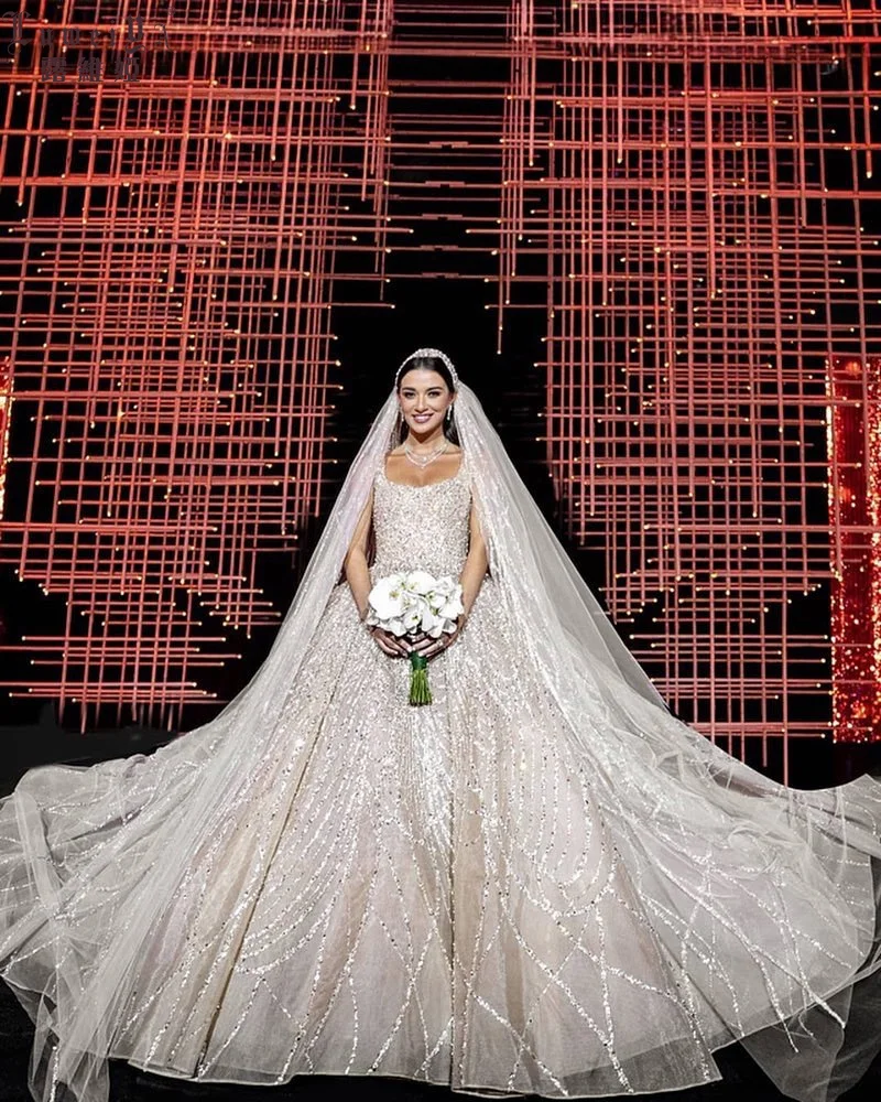 Wholesale indian women long train bride gown dress luxury wedding dress turkey manufacturers