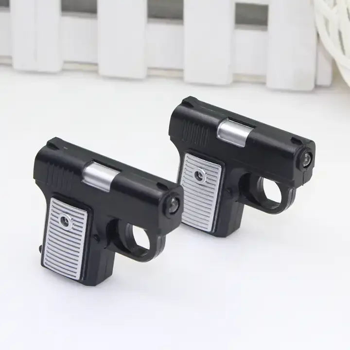 New Promotional Children Toy Plastic LED Hand Gun Keychain with Light and Sound Guns And Weapons Army Keyring light