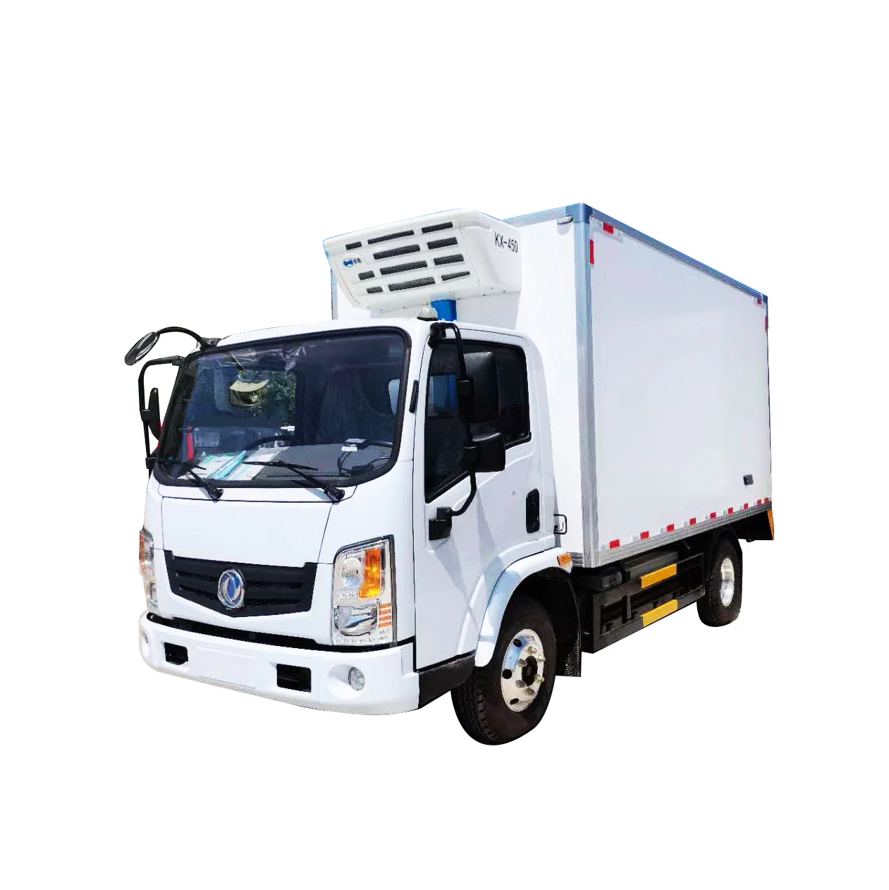 Economical Dongfeng 4x2 4m  Freezer Box Van Small Refrigerated Truck For Sale