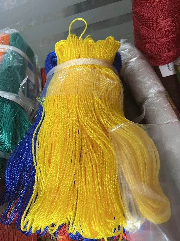 Wholesale colorful 3 strands in hank pe Polyethylene twist twine for fishing packaging