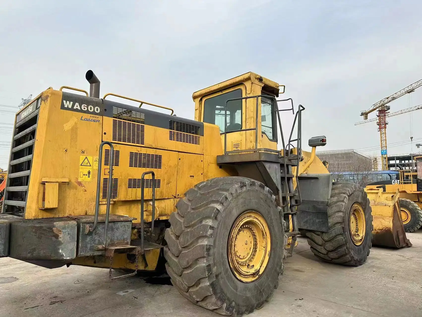 Used KOMATSU WA600 WA470 WA380 Heavy equipment secondhand 6 ton capacity WA600 Original Japanese wheel loader for sale