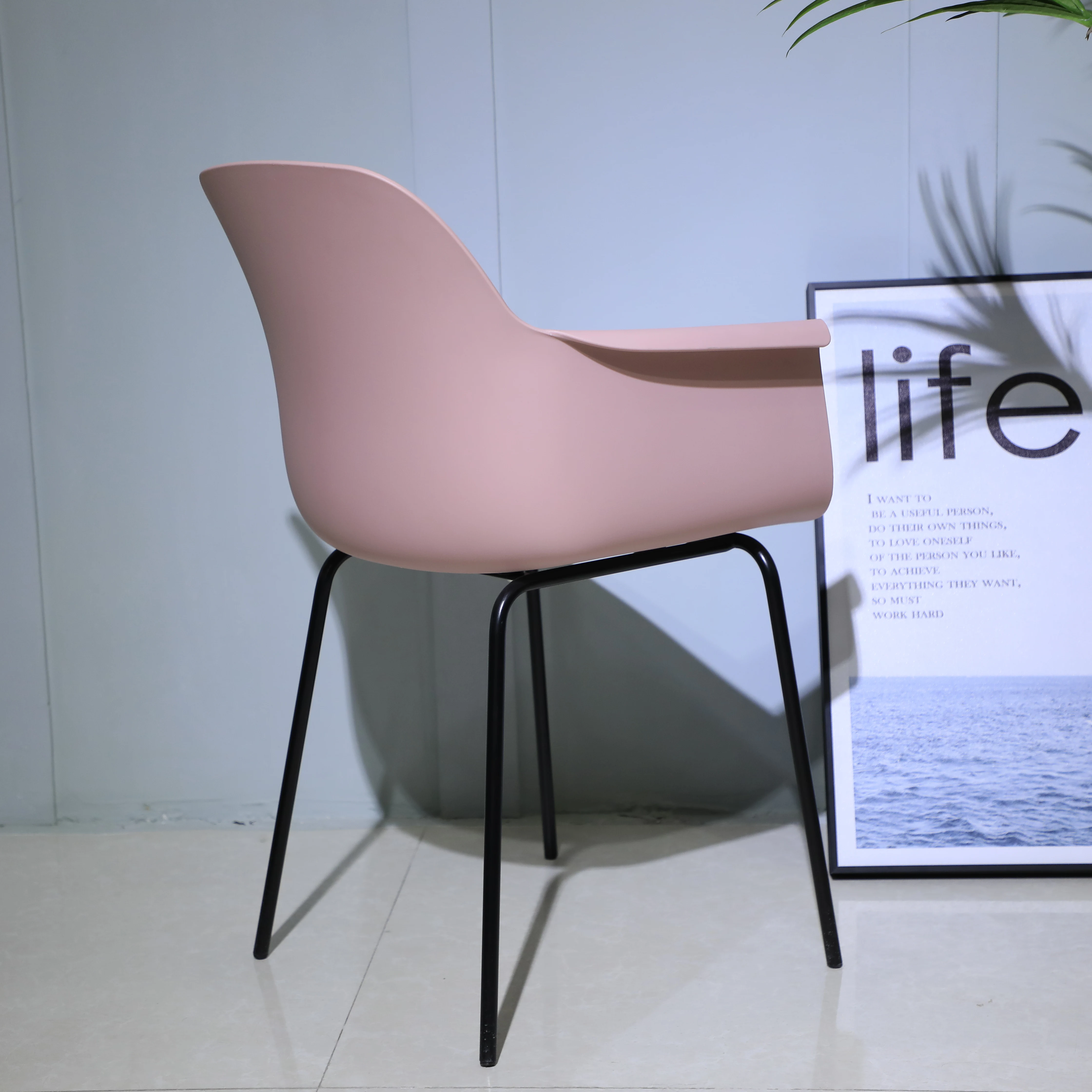 Italian Classic Luxury Modern Cheap Black Cafe Chair Velvet Restaurant Chairs Metal Gym Kitchen OEM Building Style Living Fabric