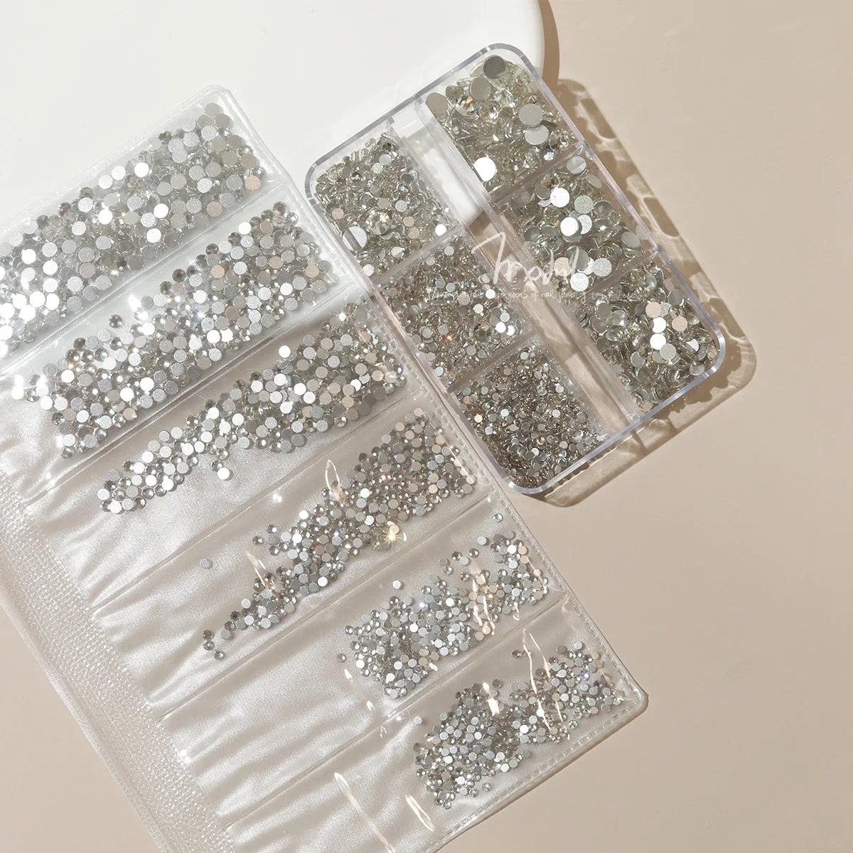 RU 3D DIY Nail with Super Sparkling Colored Diamond ABS Plastic and Glass Material Packed in Boxes and Bags