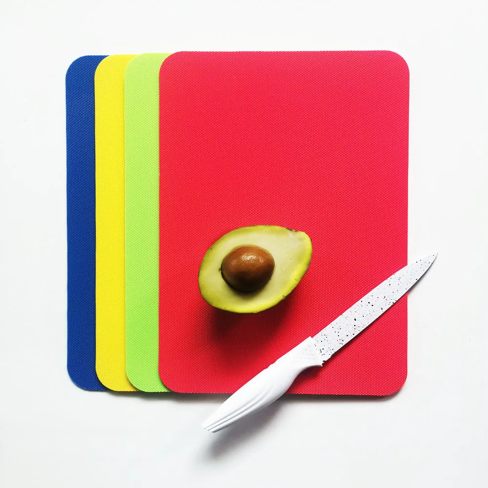 Wholesale Professional Non Slip Flexible 4pcs/Set Plastic Cutting Board Set