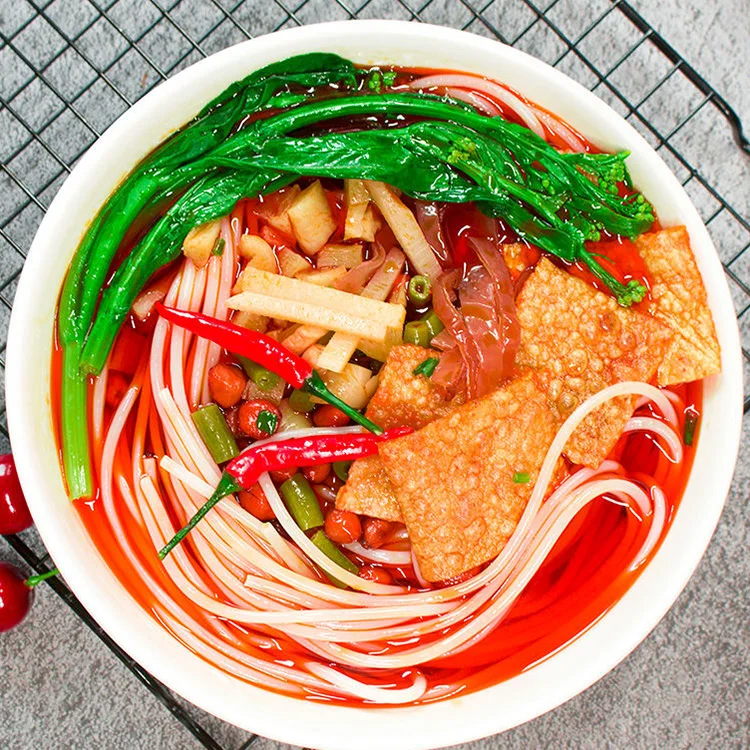 Wholesale in Plastic Tray Fresh Kelp spicy Luosifen Noodles