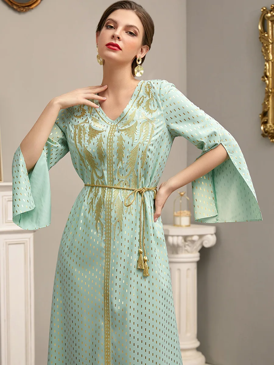 Arabian Girls Elegant Robe Light Green Embroidery Women Casual Dress Bronzing Print Split Sleeve Abaya Women Muslim Dress