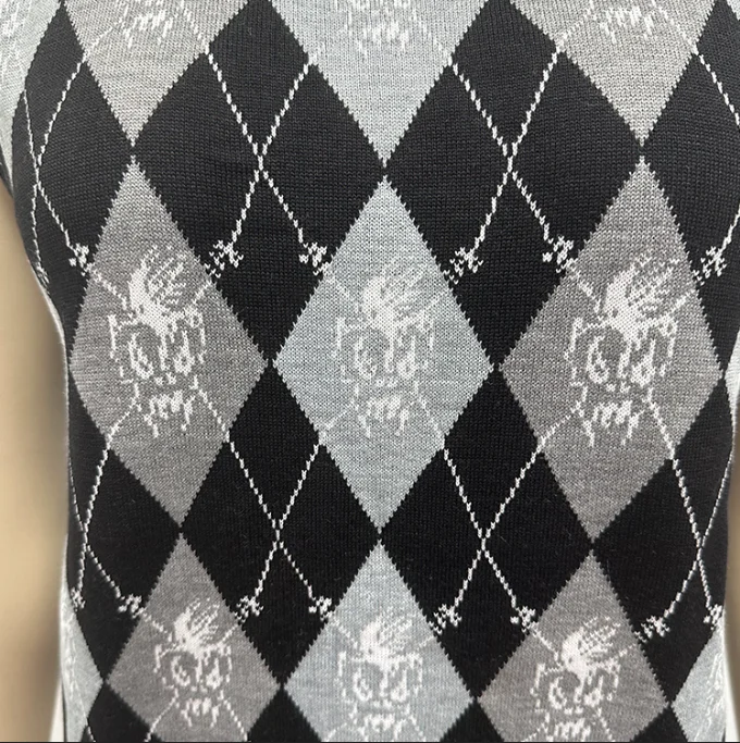 2022 Wholesale Customized O-neck Pullover Knit Vest Diamond-Shaped Pattern Sleeveless Sweater Vest For Women