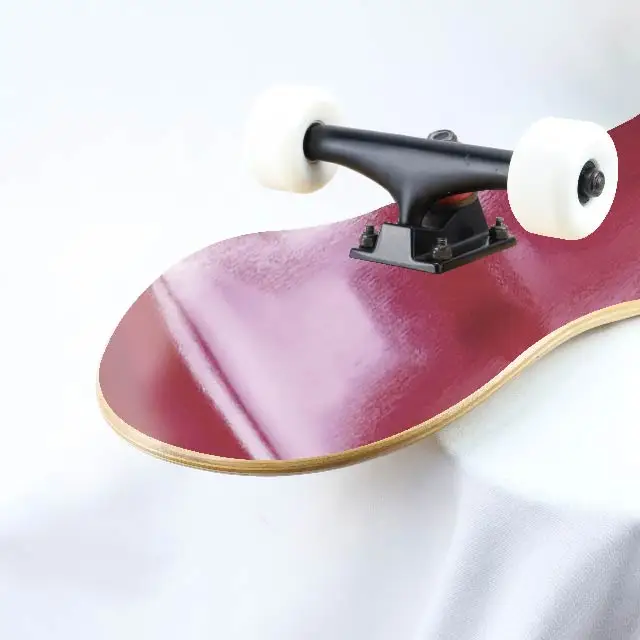 2022 New Fashion Foil Color Carbon Fiber plus Maple Wood Skate Board in Old School Skateboard type