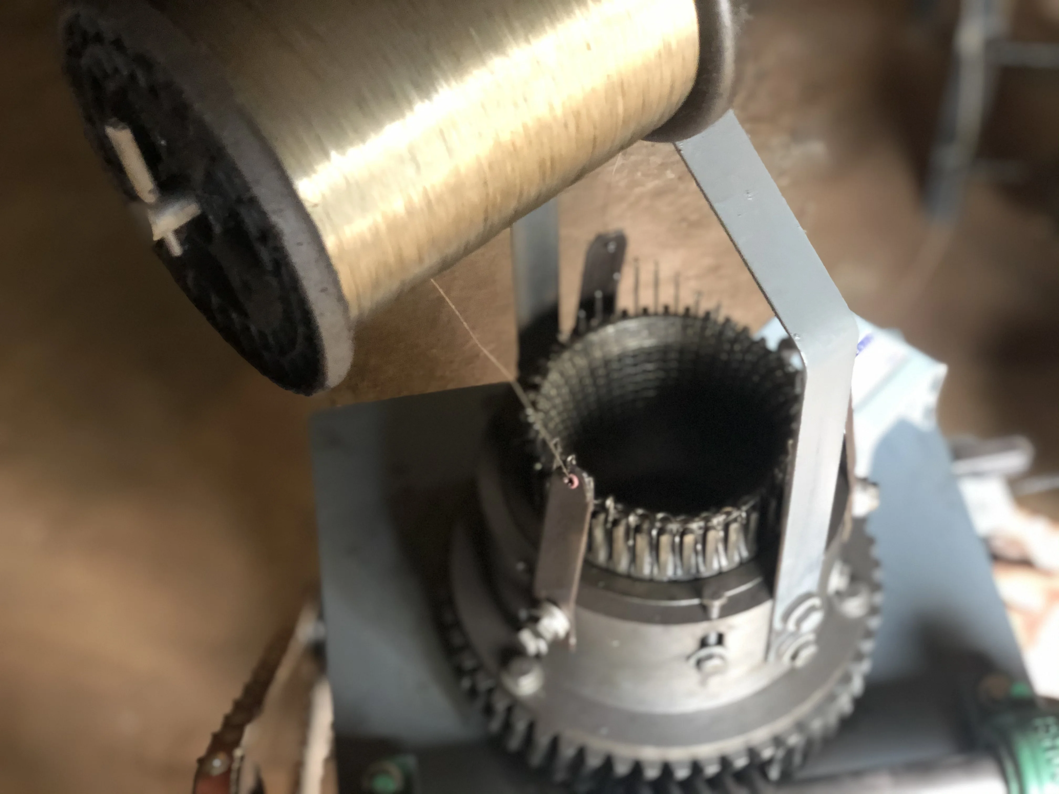 Circular knitting machine for EMI shielding steel wire knitted machine