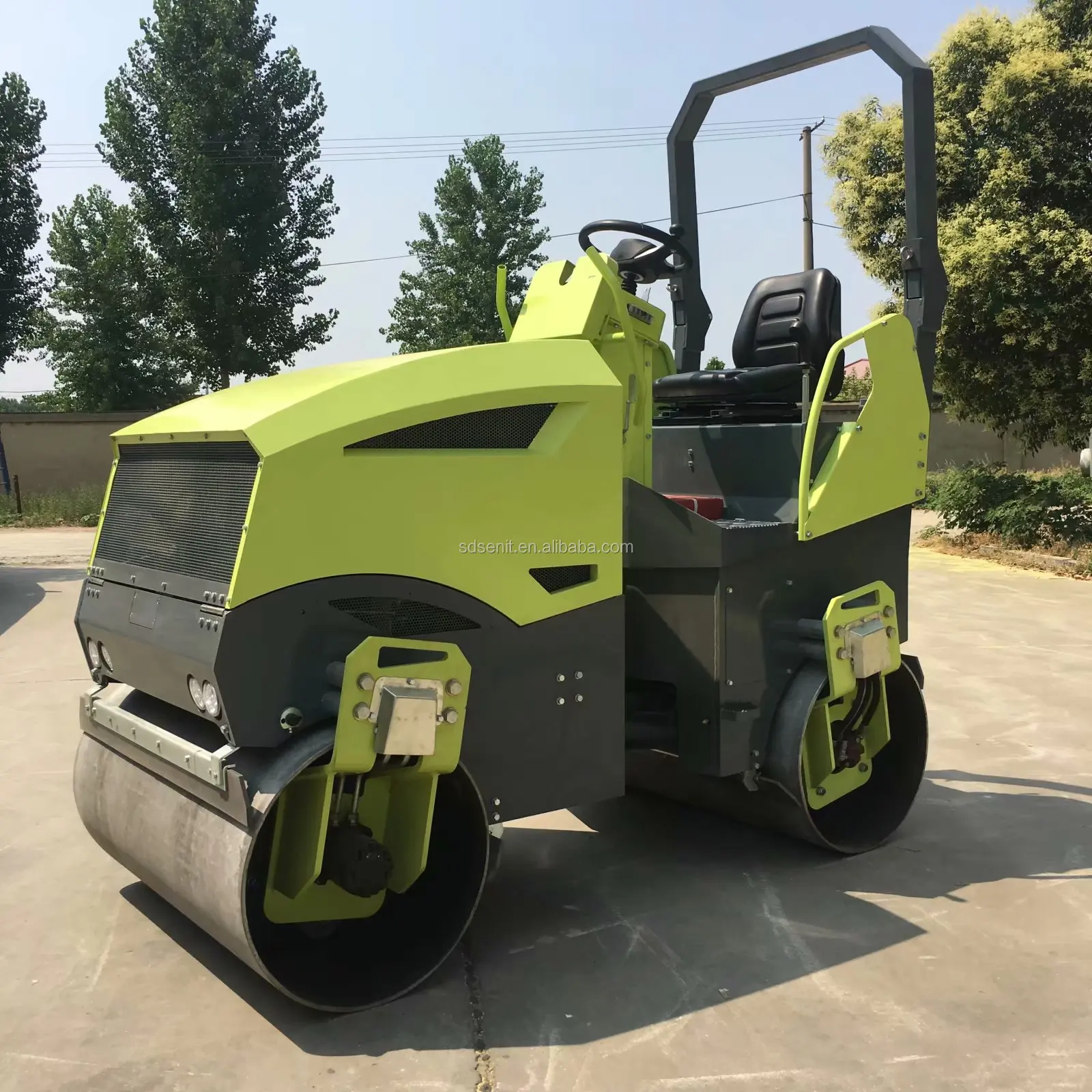 Гладкий двухбарабанный Вибрационный дорожный каток от производителя