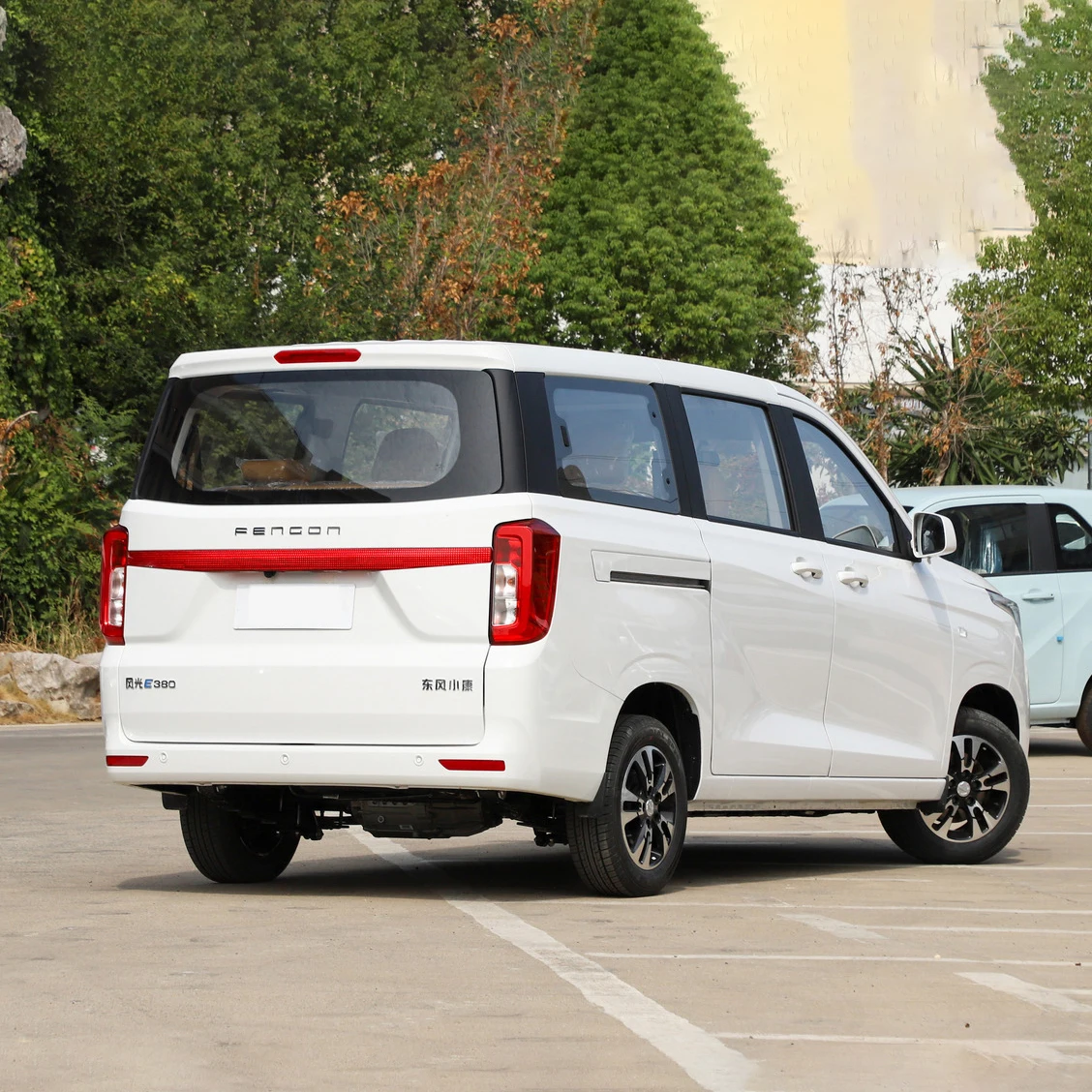 Dongfeng e380 new energy vehicles 8 seater mini bus electric passenger van electric minibus mini city buses mini electric bus