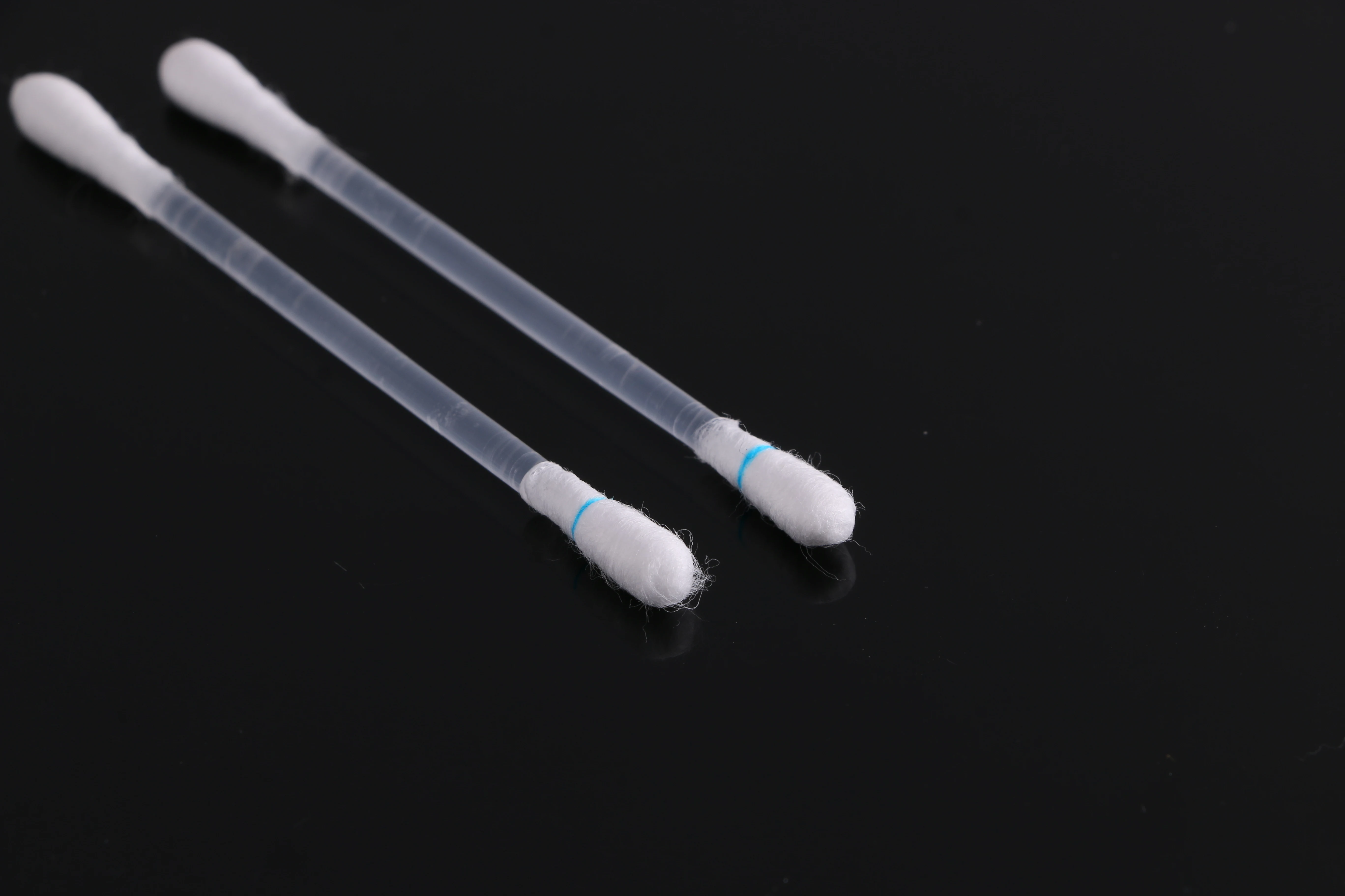 Best selling Disposable Medical Alcohol Cotton Stick Disinfected Cotton Swab Care Tool